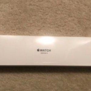 Apple Watch 3 38mm White or Black